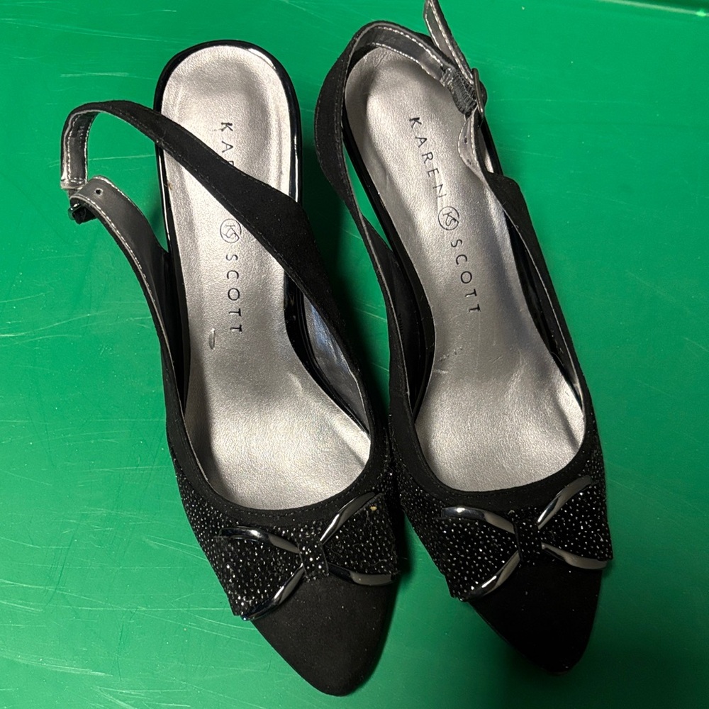 Karen Scott Black Slingback Heels with Bow Detail
